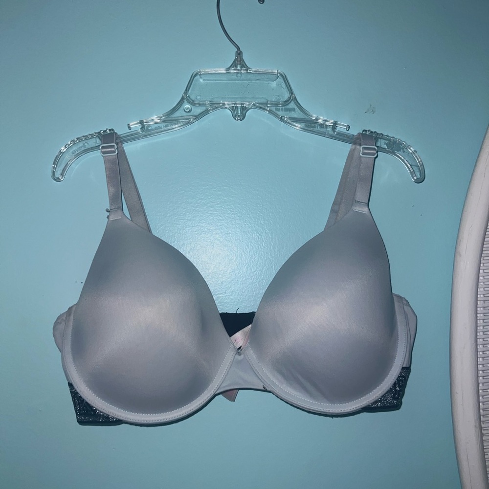 PINK Victoria's Secret Mint Green Lightly Lined Underwire Bra